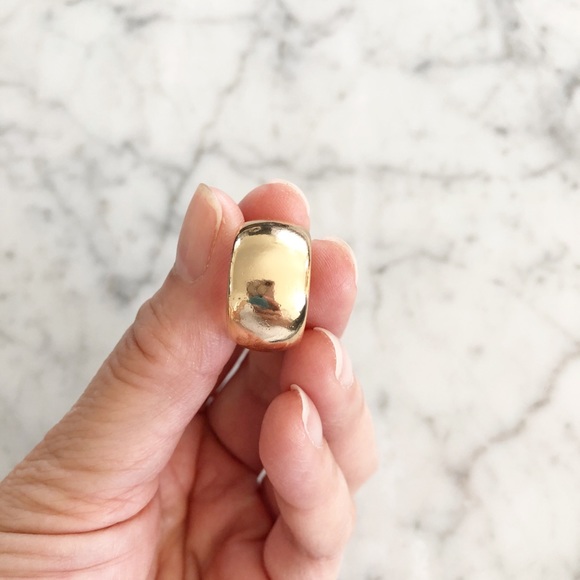 Golden Ear Cuff w Heart Cut Out - Picture 2 of 7